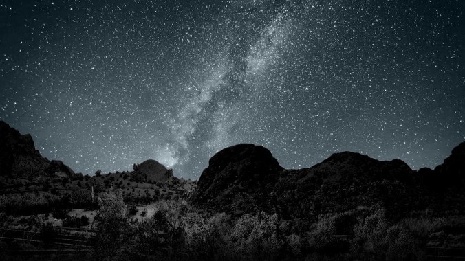 伊朗为什么不买中国战机，却坚持四十年用老旧的苏联米格29、美国F14雄猫战斗机?